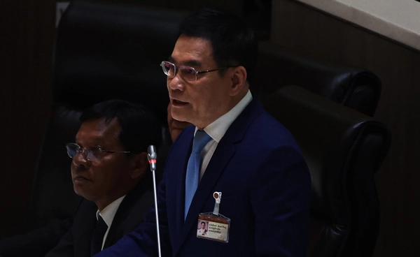 จุรินทร์อภิปรายย้ำ รบ.อนุทินอย่าอ้างข้อจำกัด ชี้เลือกเองเต็มใจ