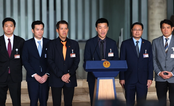 ปชน.จับมือภูมิใจไทย หนุน "อนุทิน" นั่งนายกฯ ภายใต้ 5 เงื่อนไขสำคัญ