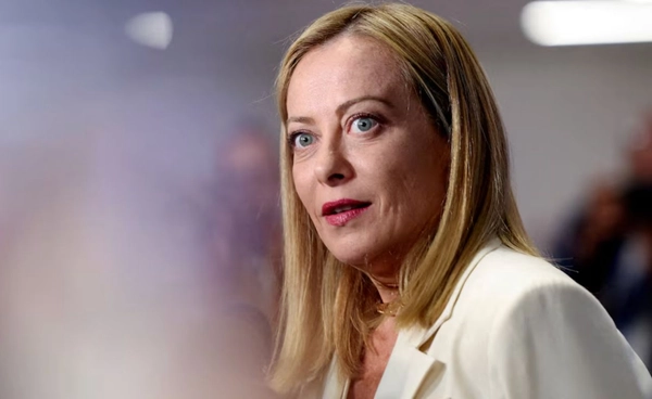 นายกฯ หญิงอิตาลี โต้ข้อกล่าวหา “สมคบคิดฆ่าล้างเผ่าพันธุ์” - เสร็จ