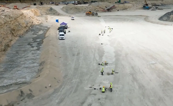 มหึมา ! พบ “เส้นทางเดินไดโนเสาร์” ยาว 220 เมตร ที่อังกฤษ ใหญ่สุดในสหราชอาณาจักร