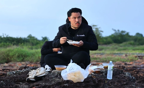 เปิดประวัติ "กัน จอมพลัง" ชีวิตเบื้องหลัง จากพ่อค้าบะหมี่สู่อินฟลูฯ นักเคลื่อนไหวทางสังคม