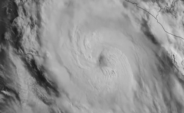 จับตาเฮอริเคน "ฟลอสซี" กำลังทวีความรุนแรง จ่อถล่มเม็กซิโก