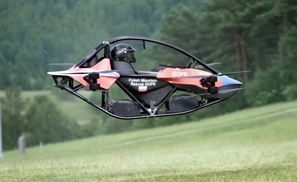 โดรนบินกู้ภัย eVTOL จากโปแลนด์ ครอบคลุมพื้นที่ 700 ตร.กม. ในเขตภูเขา ลำละ 4 ล้านบาท