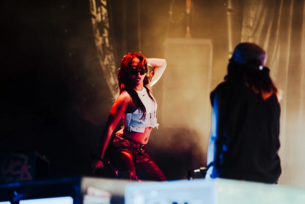 “มิลลิ” เซอร์ไพรส์อีกโผล่เทศกาลดนตรีระดับโลก Lollapalooza  แจมสเตจ “Knock2” ดีเจมาแรงแห่งยุค