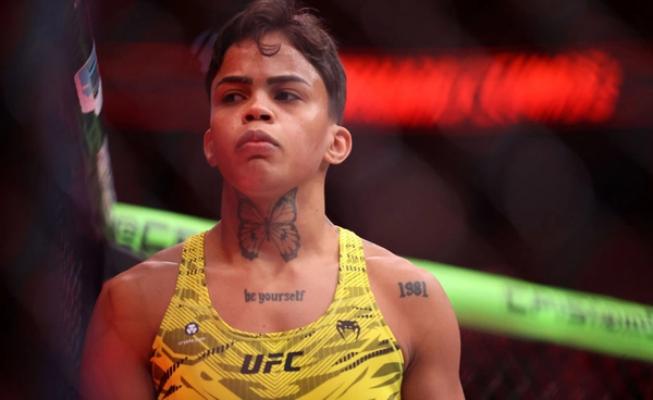 ลูซินโด กร้าวใช้มวยไทยสยบ ฮิลล์ ในศึก UFC FIGHT NIGHT 