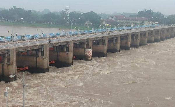 กรมชลฯ เพิ่มระบายน้ำเขื่อนเจ้าพระยา เตือน 4 พื้นที่ลุ่มต่ำระวังน้ำท่วม