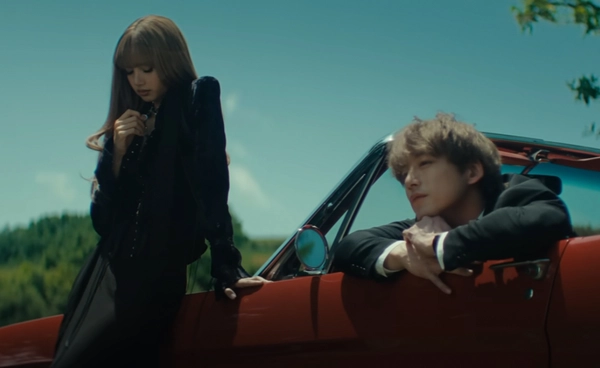 #LISAxDREAM ขึ้นเทรนด์อันดับ 1 ทันทีหลังปล่อย MV ตัวเต็ม 