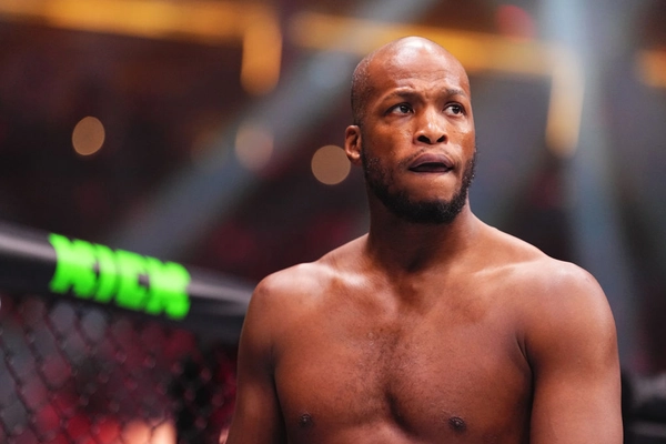 ไร้คู่ต่อสู้ ! ไมเคิล เพจ เผยเหตุอัพรุ่น!  ก่อนดวล คานโนเนียร์ ในศึก UFC 319