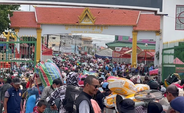 แรงงานกัมพูชาไหลออก 3 แสน ทดแทนด้วยแรงงานอื่นได้จริงไหม กระทบนายจ้างไทยอย่างไร ?