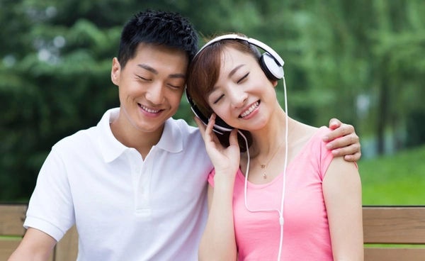 “เลิกกั๊กแล้วรักก่อนนะเตง” ทำไมเนื้อเพลงฟังแล้วติดหู จนกลายเป็นไวรัล ในมุมมองจิตแพทย์