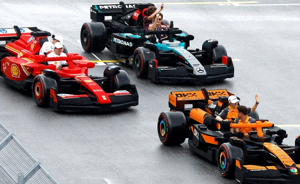“LEGO” ทำรถแข่ง “Formula 1” ขนาดเท่าคันจริง แถมขับได้ด้วย ! 