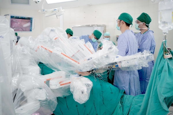 คณะแพทยศาสตร์ ม.เชียงใหม่ เปิดตัวหุ่นยนต์ช่วยผ่าตัดด้วยระบบใหม่ แห่งแรกในอาเซียน