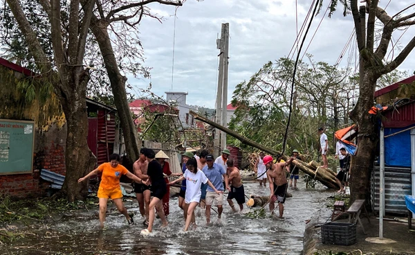 “คาจิกิ” จ่อถล่มเวียดนาม  ทางการสั่งอพยพครึ่งล้านคน