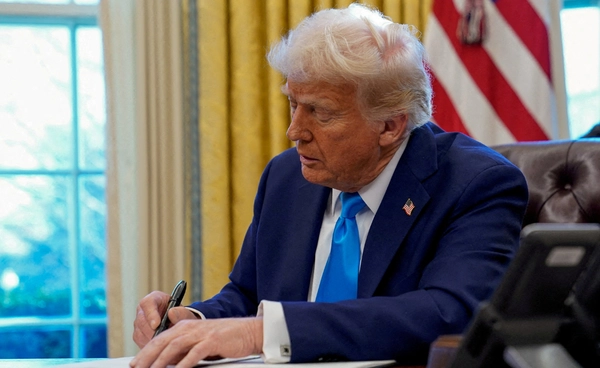 "ทรัมป์" ลงนามคำสั่งฝ่ายบริหารรับประกันความมั่นคงแก่ "กาตาร์" หลังถูกอิสราเอลโจมตี 