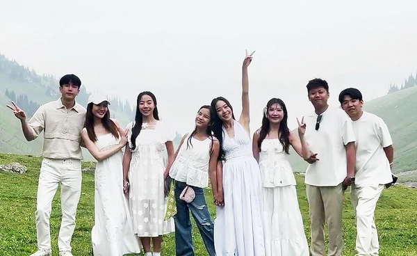 พี่สาว นนกุล ถูกเซอร์ไพรส์ขอแต่งงาน แอฟ ทักษอร ร่วมเป็นสักขีพยานรัก