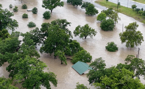 สหรัฐฯ ลดงบพยากรณ์ แต่พายุไม่ลดความรุนแรงตาม ความสามารถในการเตือนภัยลดลง