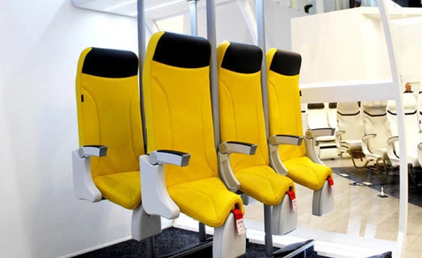 Skyrider 2.0 ที่นั่งบนเครื่องบินแบบยืนขนผู้โดยสารเพิ่ม 20% แต่มันจะปลอดภัยจริงหรือ ?