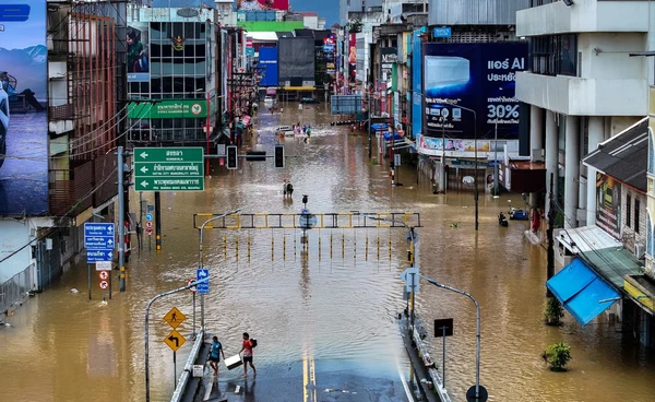 มหาอุทกภัยถล่มเอเชีย!  เสียชีวิตพุ่งกว่า 1,000 ราย