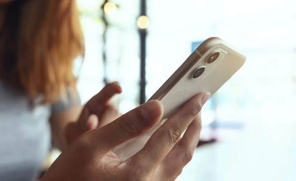 "มุกใหม่มิจฉาชีพ" อ้างเป็นธนาคารโทรมาอัปเดตข้อมูล เปลี่ยนภาษาในระบบ