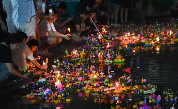 เปิดพิกัด กทม. จัดงาน "ลอยกระทง" และช่องทางลอยกระทงออนไลน์ 