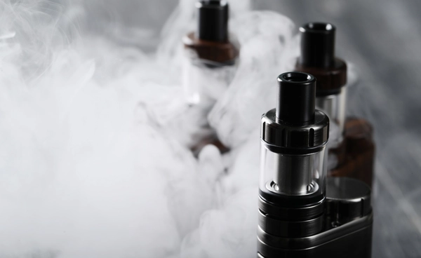 WHO ชี้วิกฤต วัยรุ่น 15 ล้านคนทั่วโลกสูบบุหรี่ไฟฟ้า แล้วเด็กไทยสูบมากแค่ไหน น่าห่วงหรือไม่ ?