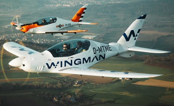 ยูเครนซื้อเครื่องบินฉลาม (Shark) ดัดแปลงติดระบบต่อต้านการทำงานของโดรนรัสเซีย