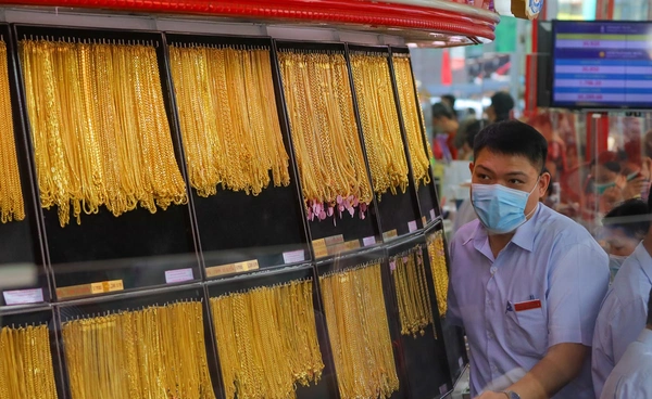 ทองไทยทำสถิติใหม่ ปรับขึ้น 500  ราคาพุ่ง  56,200 บาท