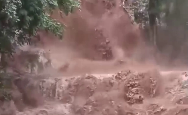 “น้ำป่า” ไหลหลากดอยหลวง ลำปางเตือน 3 อำเภอเฝ้าระวัง