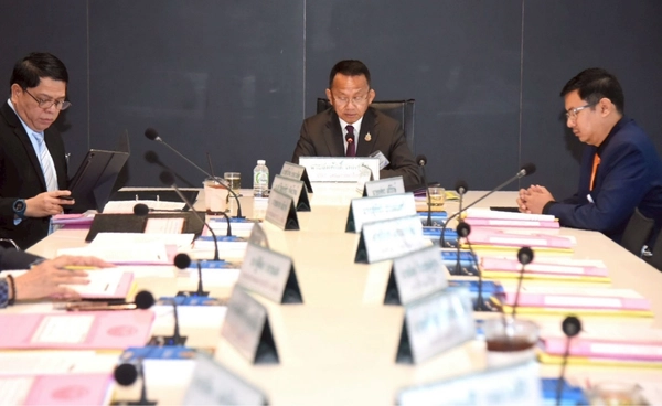 "สมศักดิ์" เร่งผลักดันร่าง พ.ร.บ. อสม. นัดถกต่อ 9 ต.ค.นี้