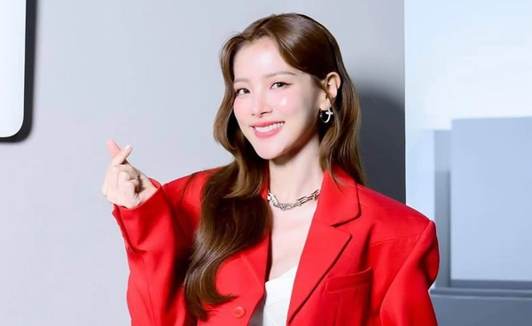 ใบเฟิร์น พิมพ์ชนก สถานะหัวใจยังโสด100% แอบเผยคุณสมบัติหนุ่มที่จะมาจีบ
