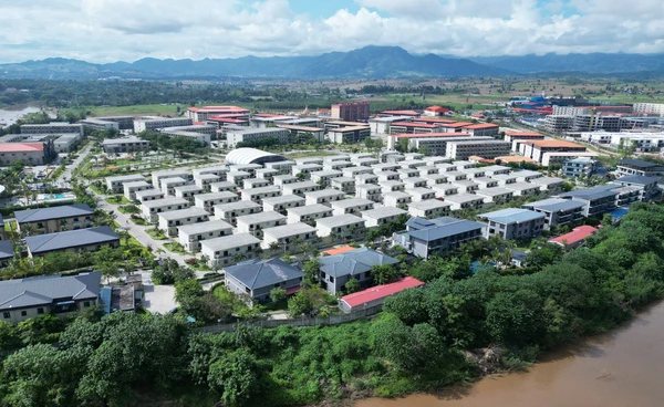 เมียนมาเริ่มทุบอาคาร 148 หลัง ที่ซุกซ่อนสแกมเมอร์ ใกล้ชายแดนไทย