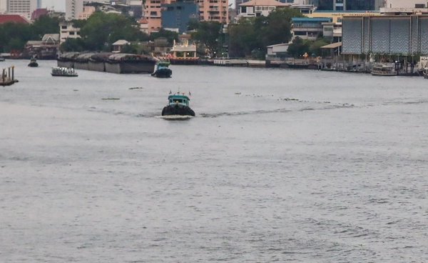 กทม. เตือนบ้านเรือนนอกแนวคันกั้นน้ำ เฝ้าระวังระดับน้ำแม่น้ำเจ้าพระยา 4-12 ธ.ค. 2568 