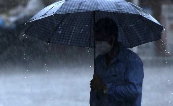 เตือนเตรียมรับมือ! สภาพอากาศช่วงนี้ทั่วไทยฝนตกต่อเนื่อง-ฝนตกหนักหลายพื้นที่