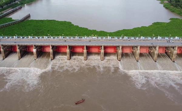 "เขื่อนเจ้าพระยา" ปรับการระบายน้ำเพิ่มรองรับน้ำเหนือ
