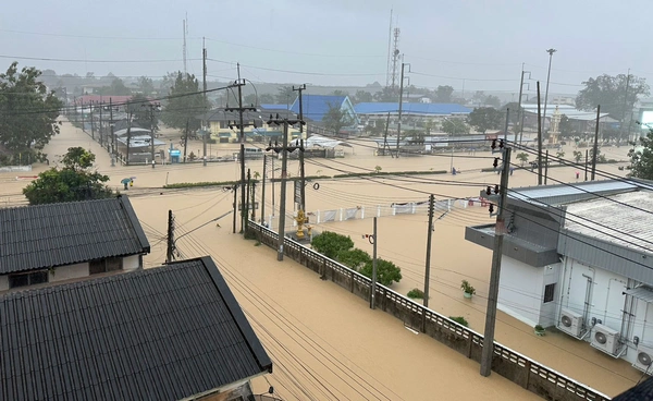 "ฝน 300 ปี" ถล่มหาดใหญ่ เร่งระบายน้ำเต็มสูบสู้มวลน้ำภาคใต้ 