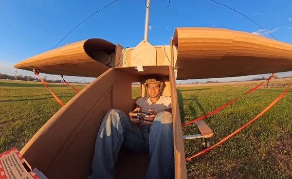 ยูทูบเบอร์สายประดิษฐ์สร้าง "เครื่องบินกระดาษลัง" ทดสอบบินได้จริง