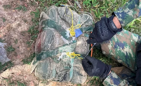 นาวิกโยธินฯ เหยียบกับระเบิดกัมพูชาที่บ้านหนองรี เสียขาขวา 