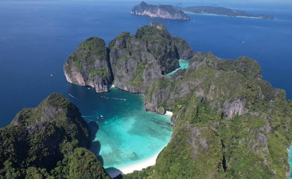 “อ่าวมาหยา” คว้าแชมป์อันดับ 1 ชายหาดที่ถ่ายรูปสวยที่สุดในโลก