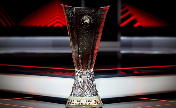 แฟนสเปอร์ส-แมนยู ตีกันยับที่สเปน ก่อนเกมนัดชิงยูโรป้า
