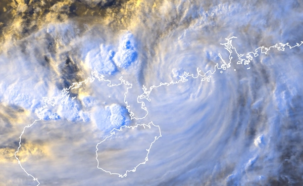 ภาพพายุวิภาจากอวกาศโดยดาวเทียมญี่ปุ่นเตรียมขึ้นฝั่งเวียดนามพรุ่งนี้