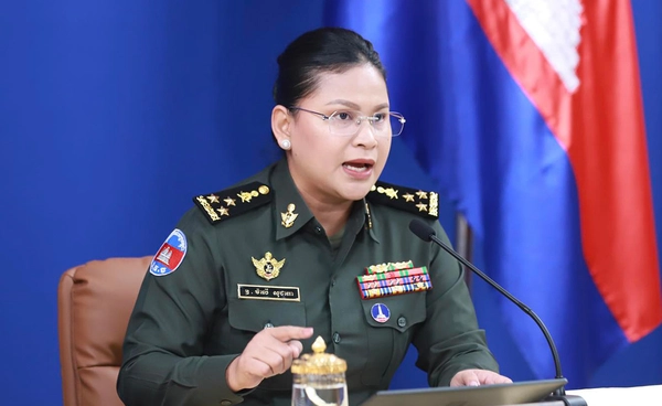 เปิดประวัติมาลีโฆษกกลาโหมกัมพูชา ผู้มีบทบาทสำคัญในสงครามข่าวชายแดน