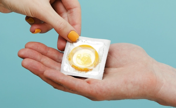 ถุงยางอนามัยไม่ได้ทำจากพลาสติก แล้วผลิตจากอะไร?