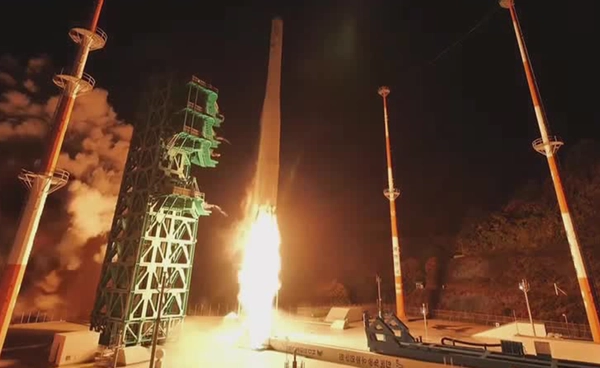 “เกาหลีใต้” เฮ ! “จรวดนูรี” ทะยานฟ้าครั้งที่ 4 เอกชนร่วมนำทัพส่งดาวเทียมสู่อวกาศ