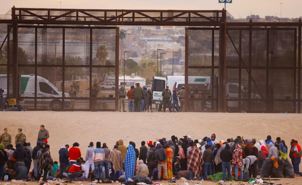 ศาลสูงอนุญาตทรัมป์ เนรเทศผู้อพยพไปประเทศที่ 3 ได้อีกครั้ง