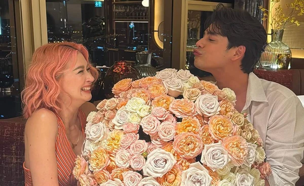 ซี ศิวัฒน์-เอมี่ กลิ่นประทุม โพสต์ฉลองครบรอบรัก20ปีสุดหวาน ลั่น!คู่เราทรหดมาก