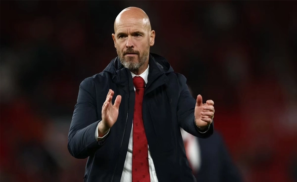 เปิดเหตุผลสั่งปลด เทน ฮาก แทรกแซงเรื่องซื้อขายนักเตะ!