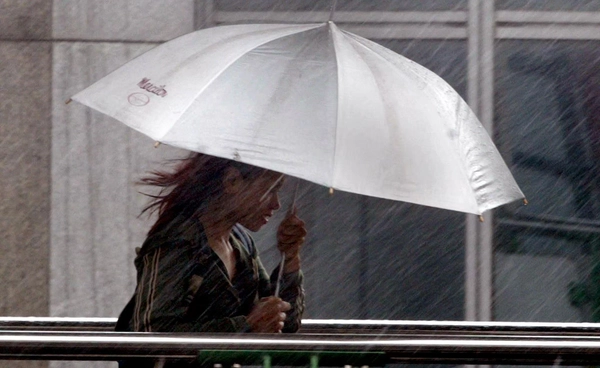 เตือนภัยฝนตกหนัก 18 - 19 สิงหาคม กรมอุตุฯ เผย 17 จังหวัดพื้นที่เสี่ยง