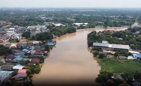 น้ำท่วมอยุธยาน่าห่วง ริมแม่น้ำสูง 1-2 เมตร นานนับเดือน