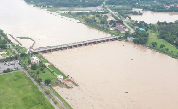 เช็กด่วน! ปภ.เตือนล่าสุด "เขื่อนเจ้าพระยา" ระบายน้ำเพิ่มให้ 6 จังหวัดยกของขึ้นที่สูง 