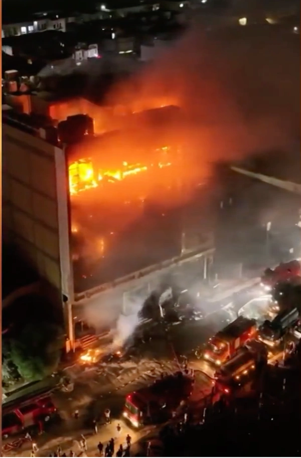 เพลิงไหม้ศูนย์การค้าอิรัก เสียชีวิตแล้วอย่างน้อย 55 คน หลังเพิ่งเปิดได้ 5 วัน 